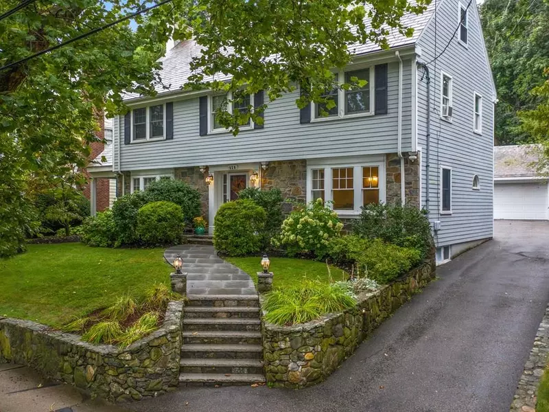 628 Newton St., Brookline, MA 02467