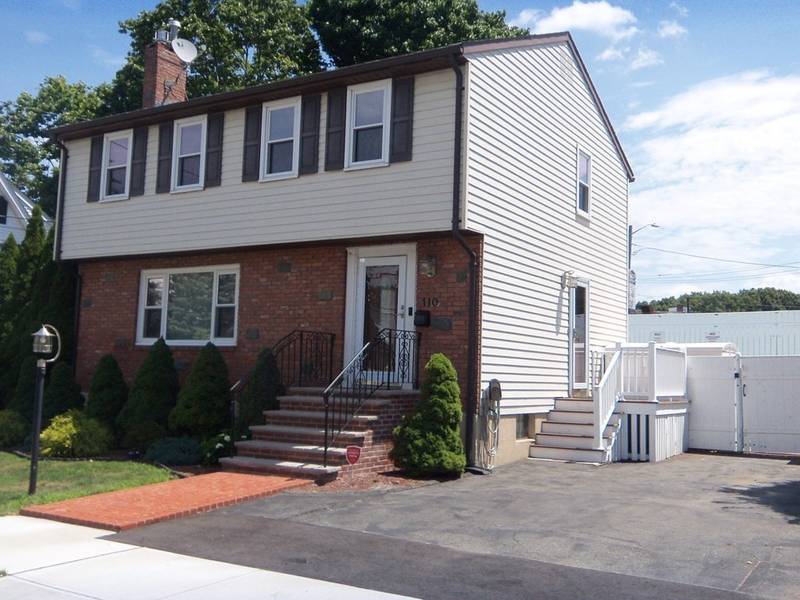 110 Narragansett Rd, Quincy, MA 02169