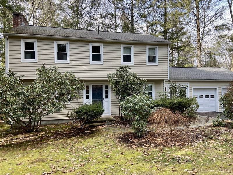 227 Heatherstone Road, Amherst, MA 01002