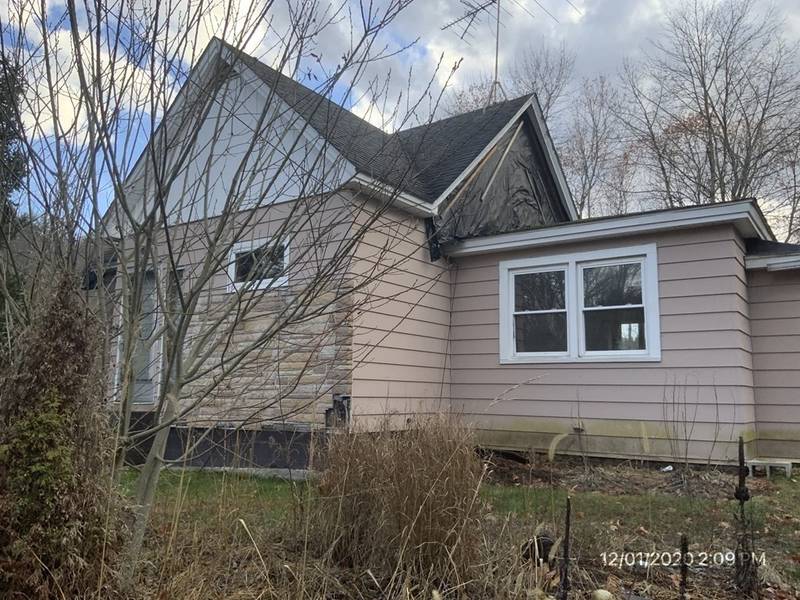 6 Catacunemaug Rd, Shirley, MA 01464