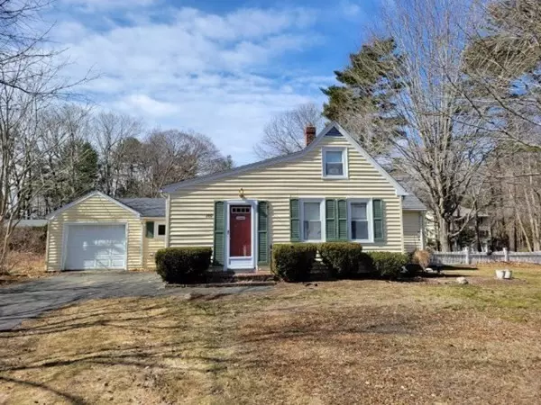 209 Spring St, Hanover, MA 02339