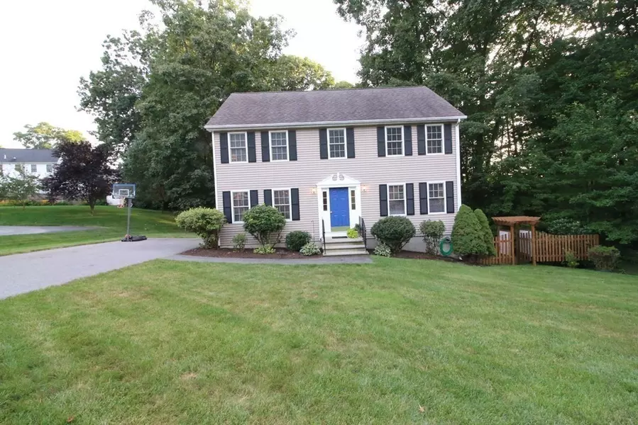 4 Craig Dr, Clinton, MA 01510