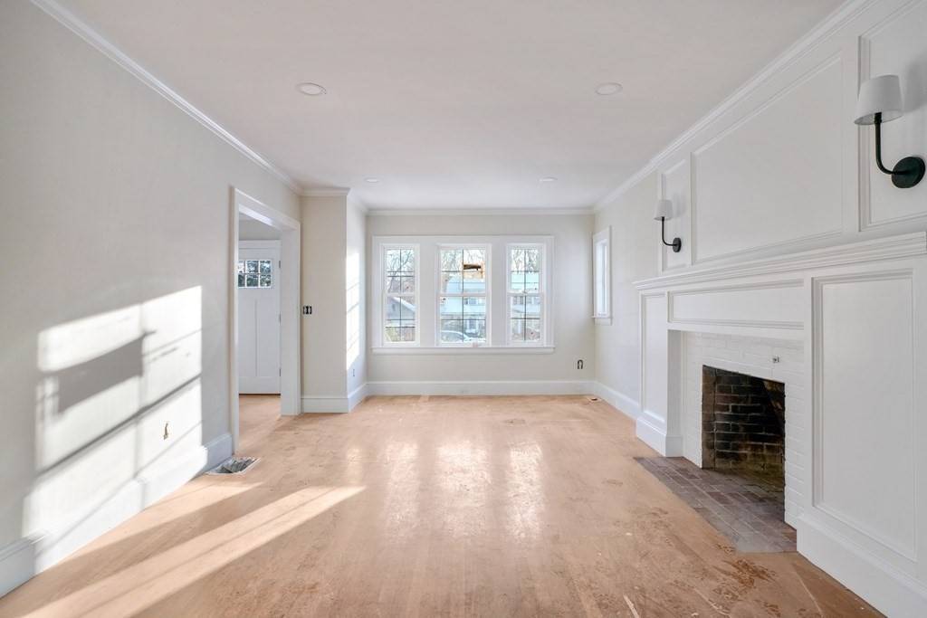 Westwood, MA 02090,43 Sterling Road