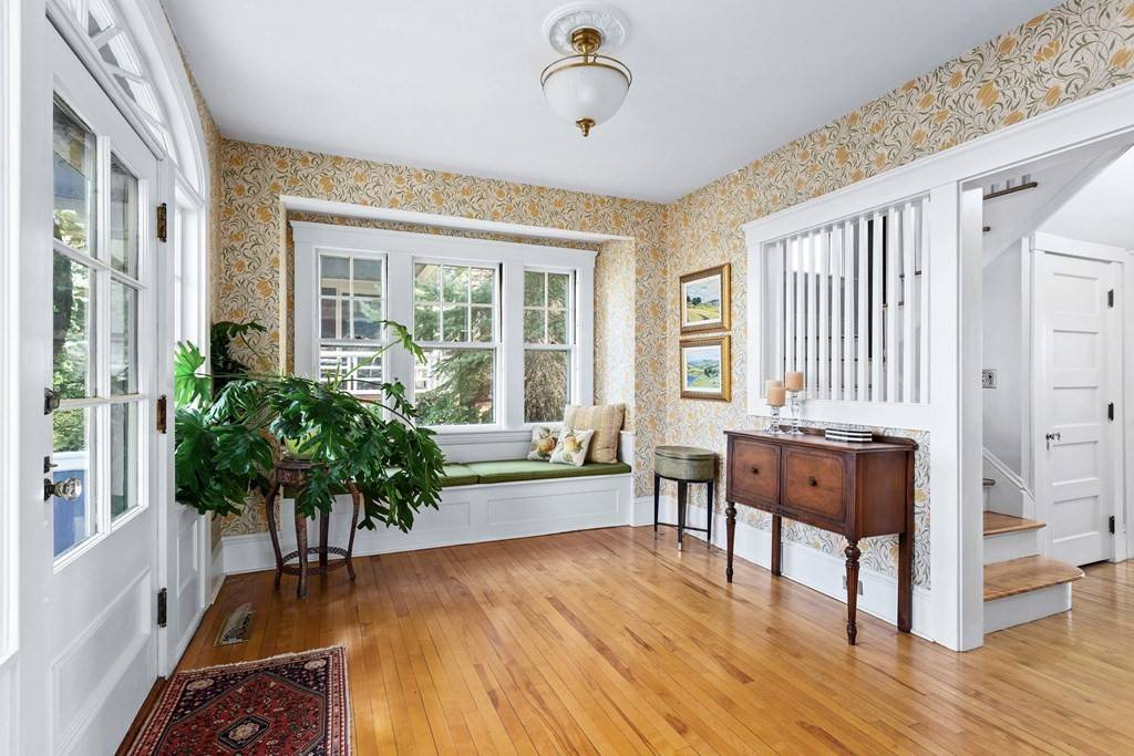 Shrewsbury, MA 01545,7 Water St
