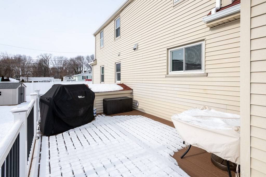 Wakefield, MA 01880,371 Water St