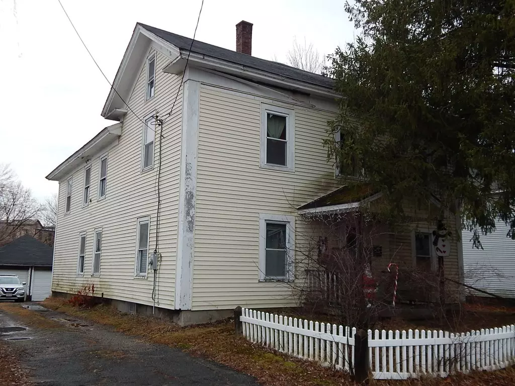 Athol, MA 01331,20 Pine Street