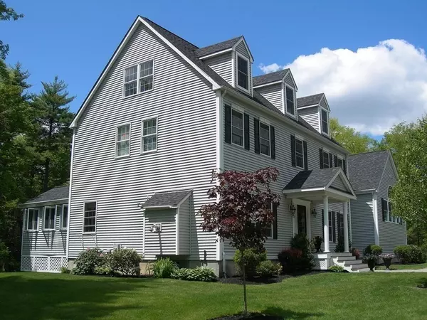 25 Belair Dr, Holbrook, MA 02343