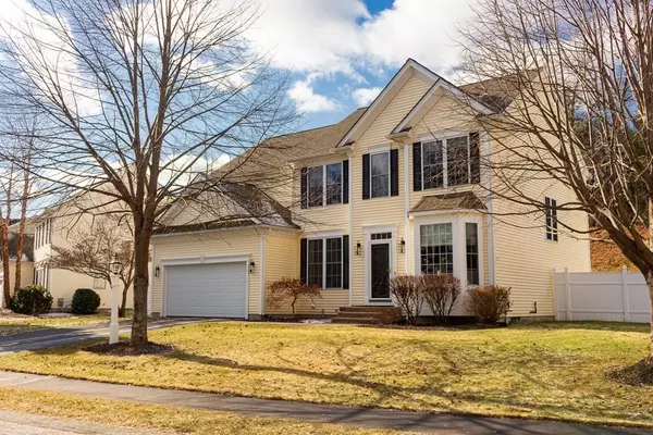 125 Palomino Dr, North Andover, MA 01845