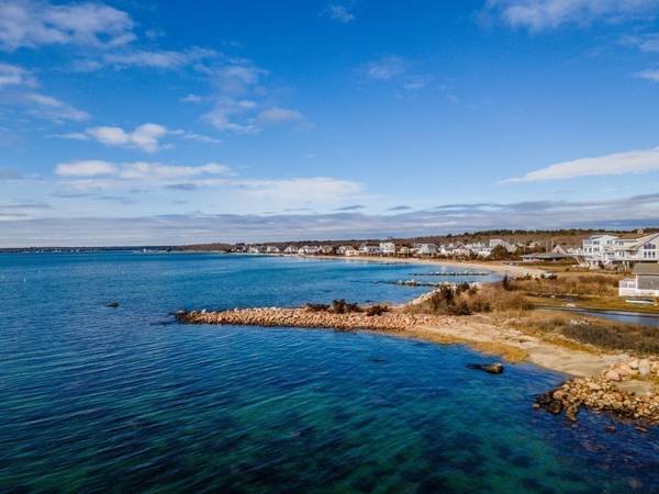 12 Island Street, Mattapoisett, MA 02739