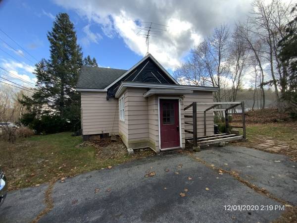 Shirley, MA 01464,6 Catacunemaug Rd