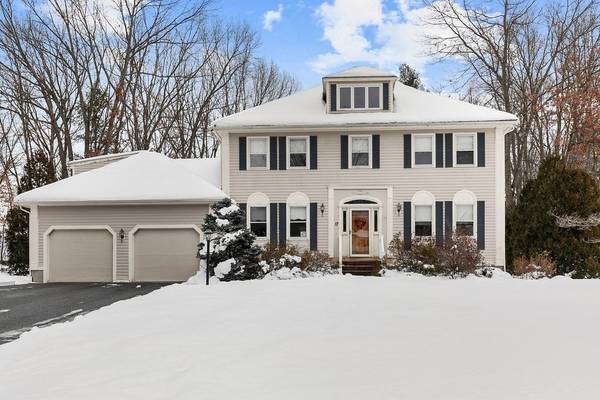 17 Copley Dr, Methuen, MA 01844