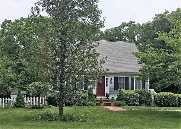 19 Leonard St, Lakeville, MA 02347