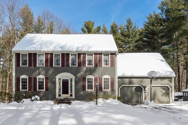 112 Flanagan Hill Rd, Sterling, MA 01564