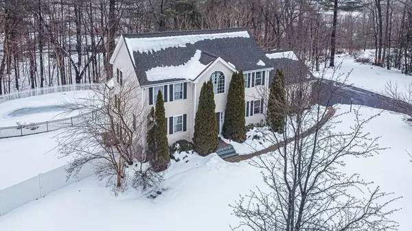 24 Highland St, Tyngsborough, MA 01879