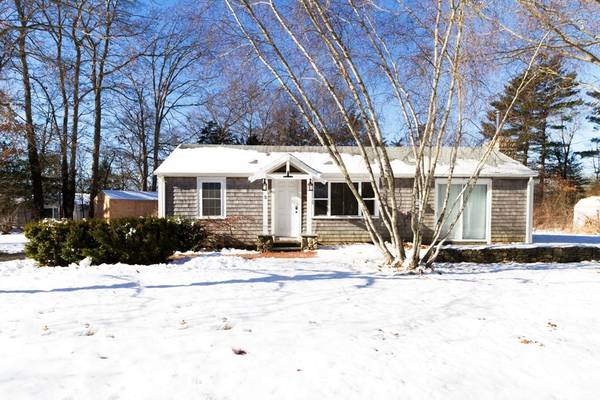 5 Baker St, Freetown, MA 02702