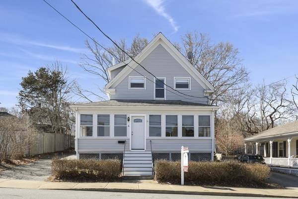 4 Standish Ave, Plymouth, MA 02360