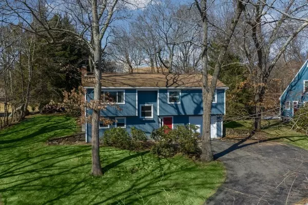 10 Wayside Lane, Ashland, MA 01721