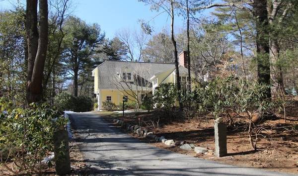 16 Beaver Pond Road,  Beverly,  MA 01915