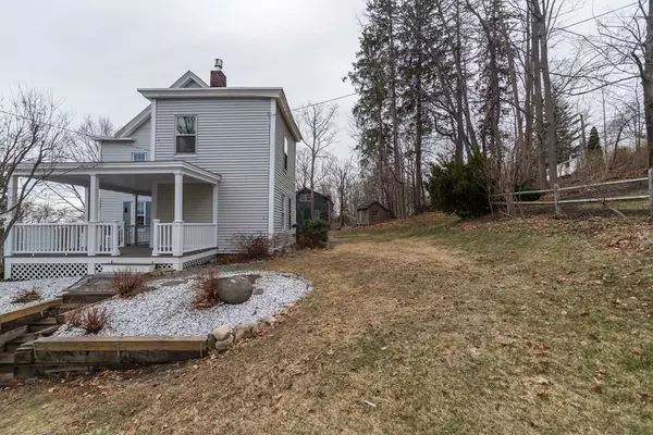 Amesbury, MA 01913,92 Prospect St