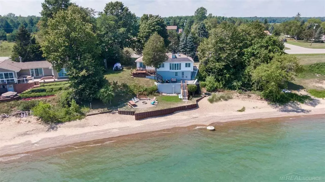 2042 N Lakeshore, Port Sanilac, MI 48469