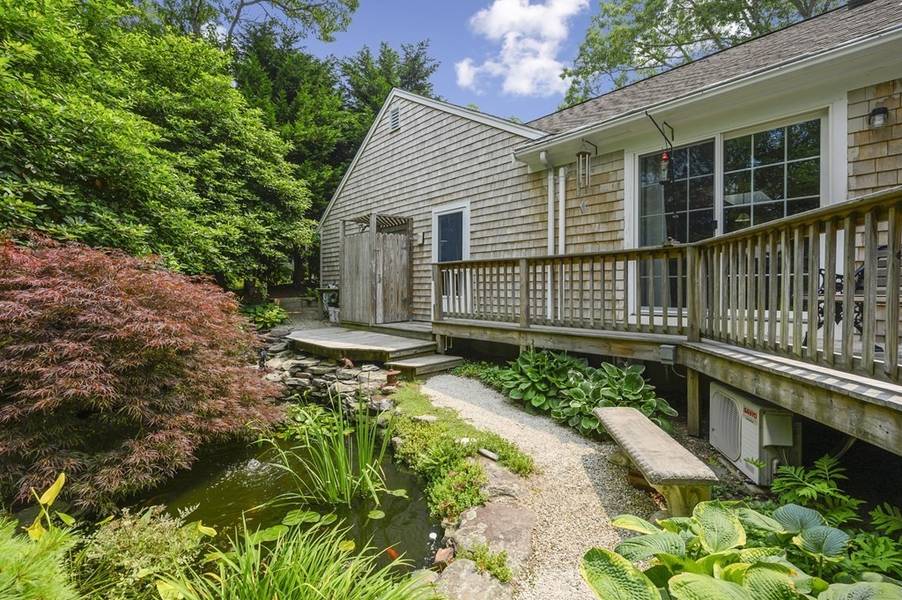 13 Indigo Ln, Harwich, MA 02645