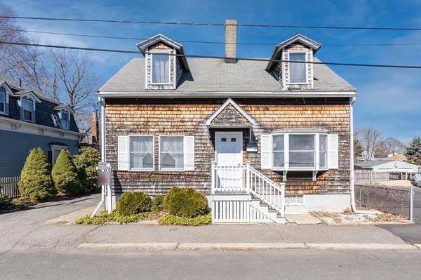 23 Albion St, Salem, MA 01970