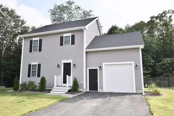 255 Lucille Ln, Fall River, MA 02720