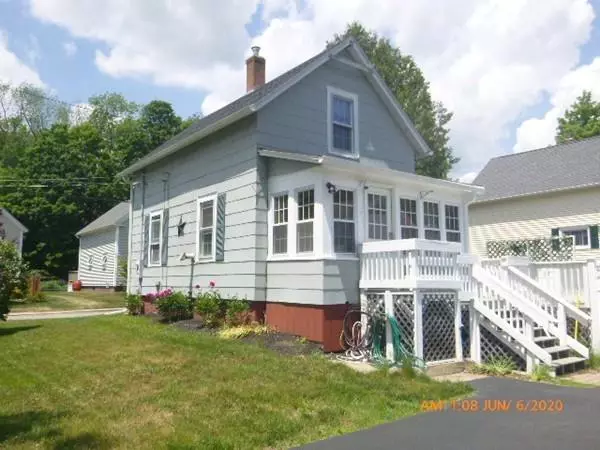 15 Cross St, Ashburnham, MA 01430