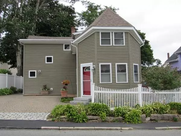 11 Longwood Ave, Wareham, MA 02558