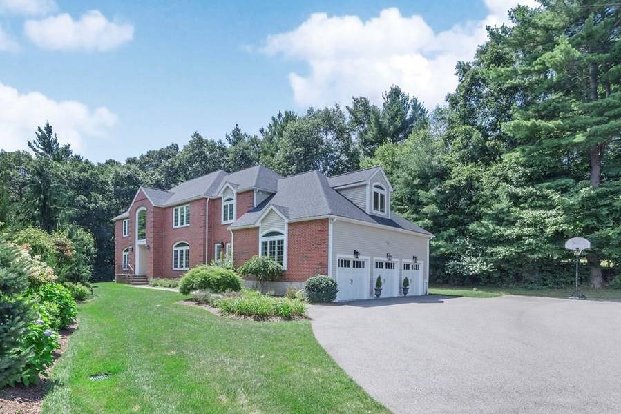 90 Far Reach Road, Westwood, MA 02090