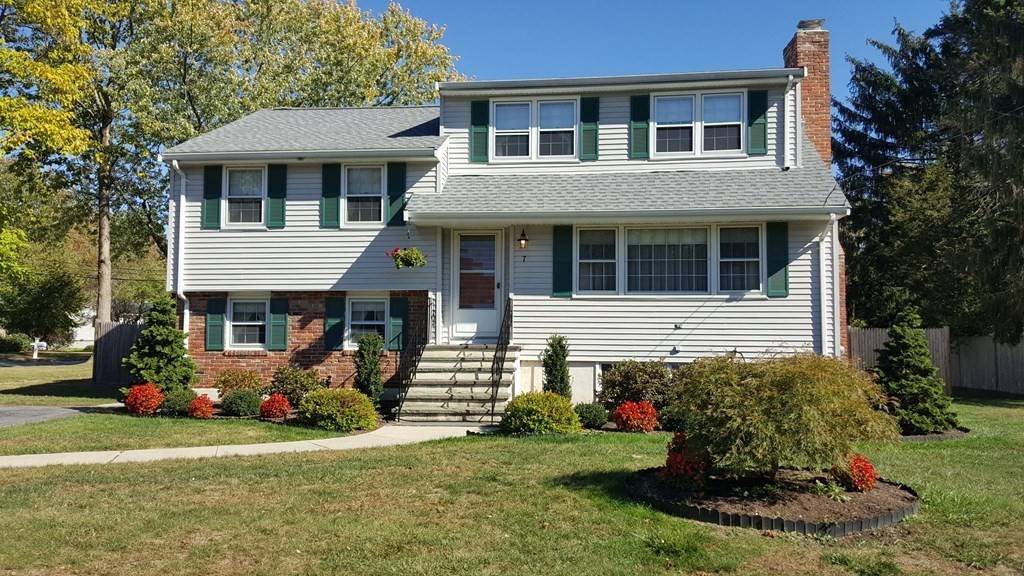 7 Spring Valley Rd, Burlington, MA 01803