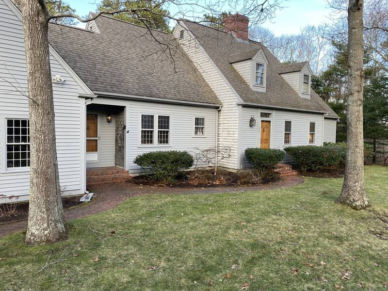 26 Village Dr, Sandwich, MA 02537