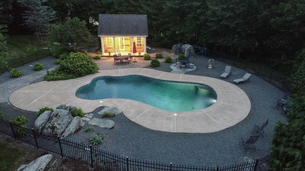 Rehoboth, MA 02769,18 Columbine Rd