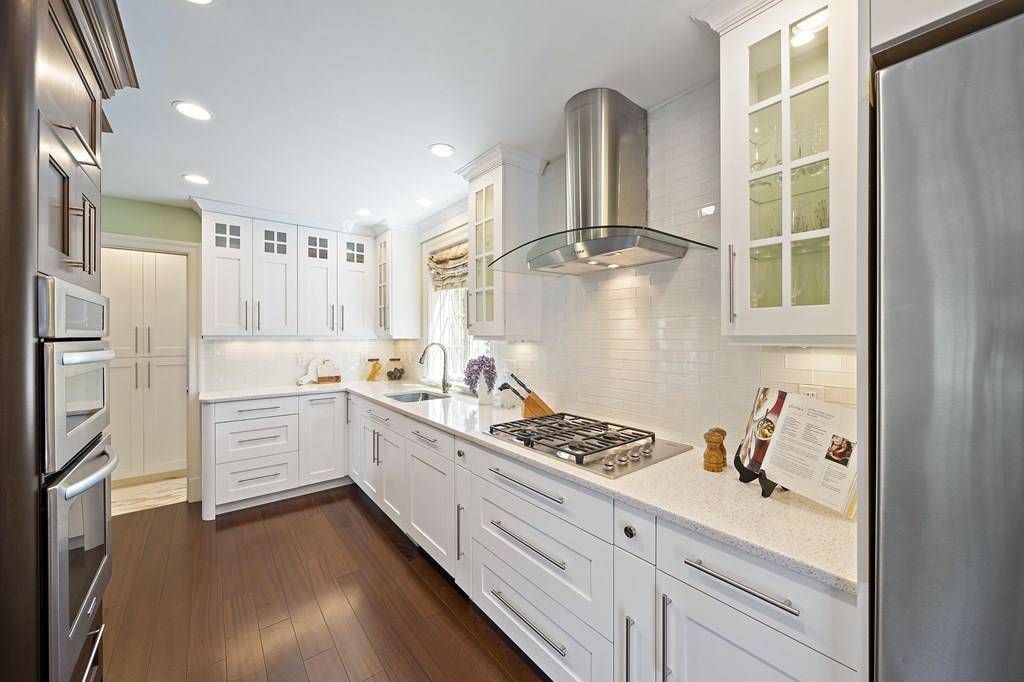 Newton, MA 02459,4 Avondale Road