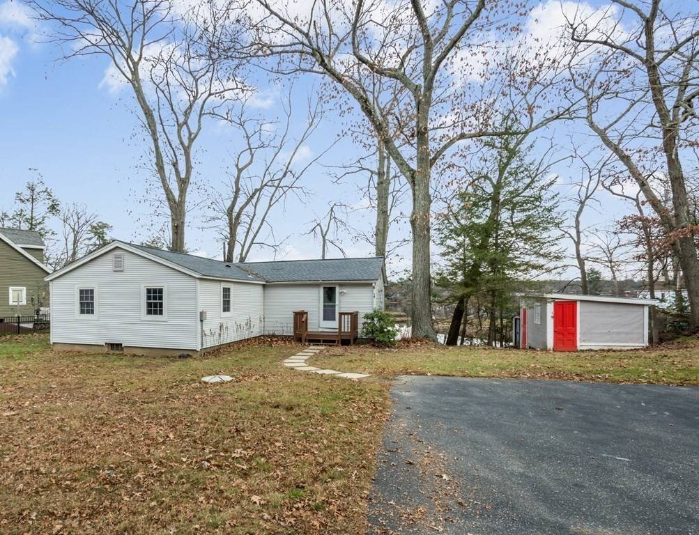 Sturbridge, MA 01566,14 Cedar Lake Dr