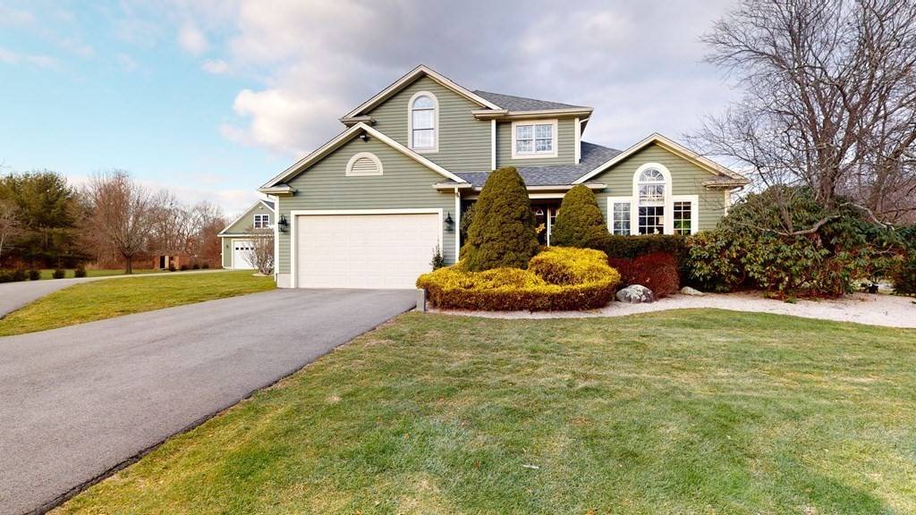 104 Jane Howland Dr, Seekonk, MA 02771