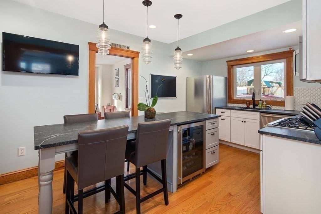 12 Wood Street, Milton, MA 02186