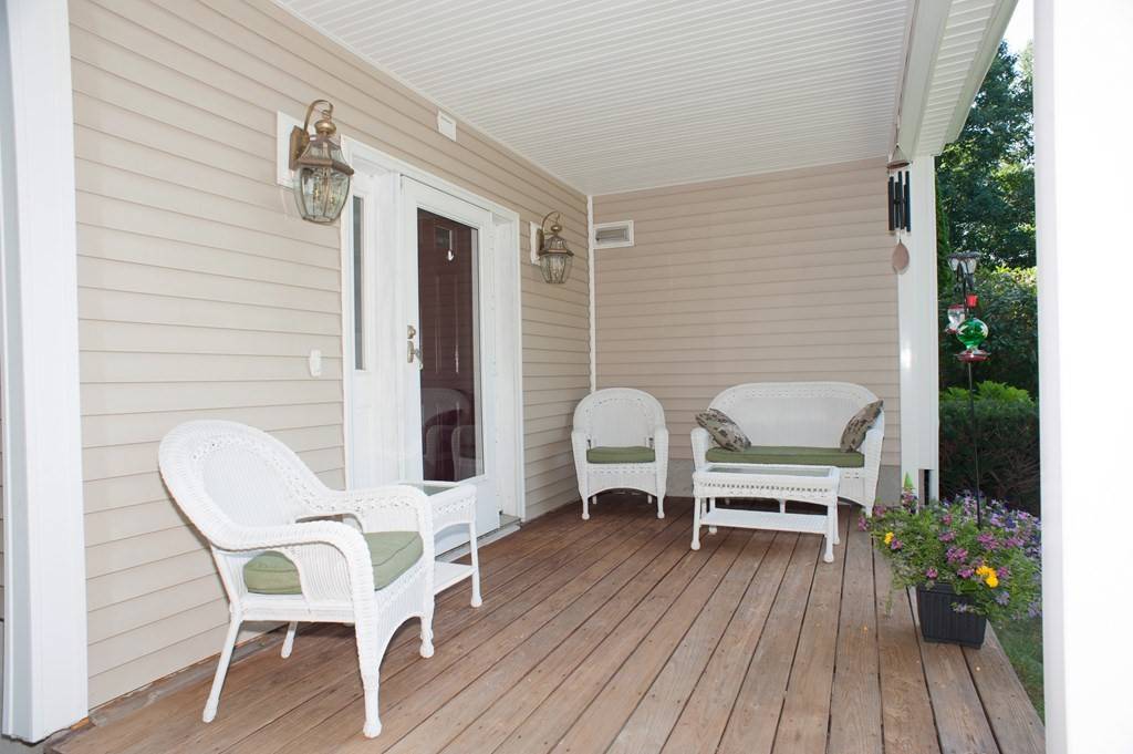 Medway, MA 02053,16 Autumn Rd