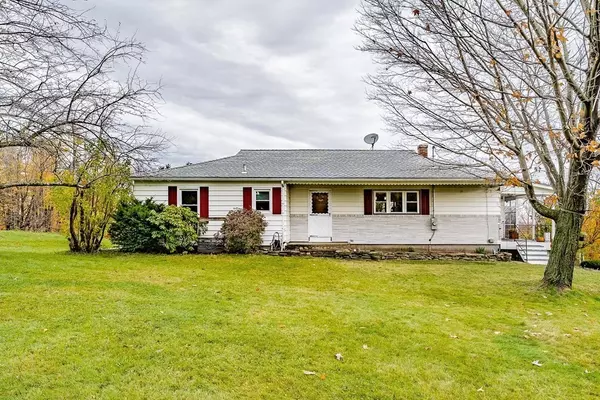 56 Woronoco, Blandford, MA 01008