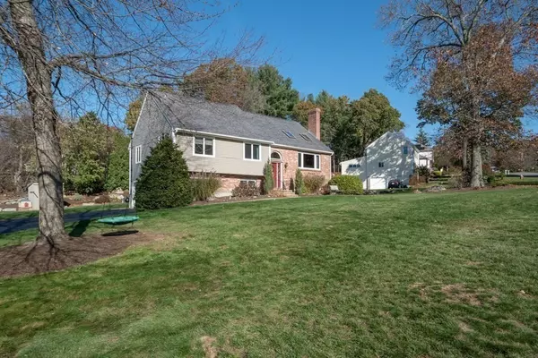 Sutton, MA 01590,33 Dudley Ln.