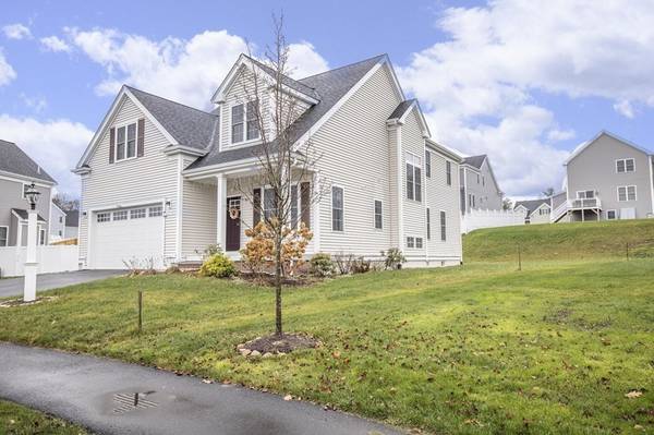 Wrentham, MA 02093,45 Pheasant Run Ct