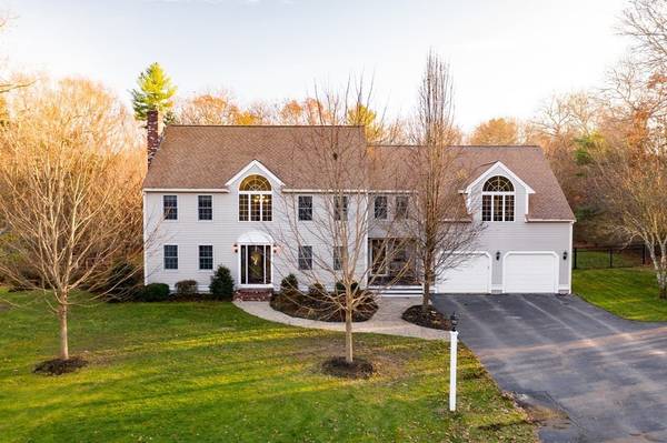 19 Pheasant Hill Rd, Halifax, MA 02338