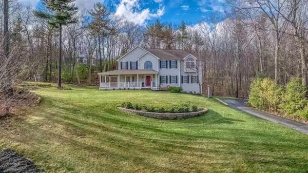 19 Bear Hill Rd, Windham, NH 03087