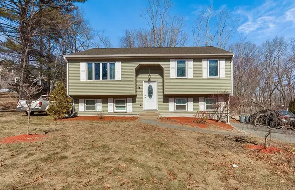 223 Mendon Rd, Attleboro, MA 02703