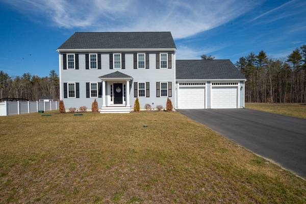 8 Pocksha Dr, Middleboro, MA 02346