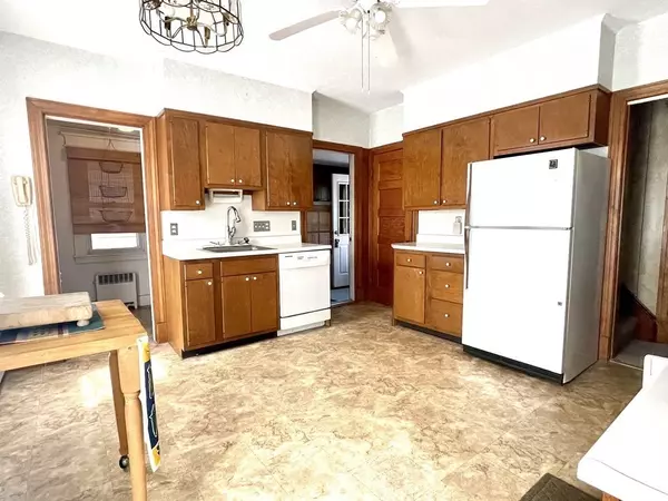 Agawam, MA 01001,62 Maple Street