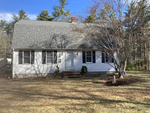 4 Church Street, Carver, MA 02330