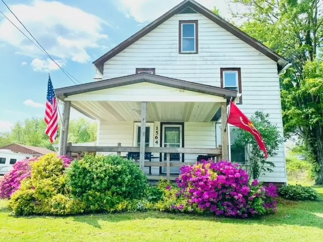 1564 District Rd, Fredonia, PA 16124