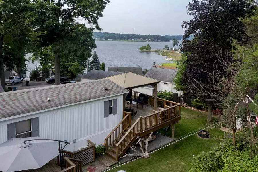 215 LN 405A Jimmerson Lake, Fremont, IN 46737