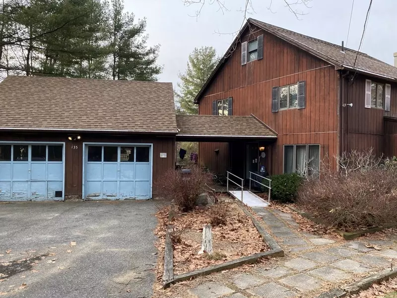 135 Walker Rd, Ware, MA 01082